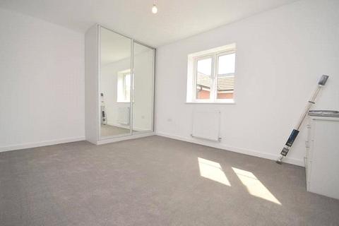 2 bedroom apartment to rent - Matana House, 2a St Lawrence Road, Upminster, Essex, RM14