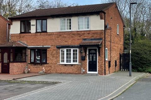 2 bedroom semi-detached house to rent, Osborne Drive, Darlaston WS10