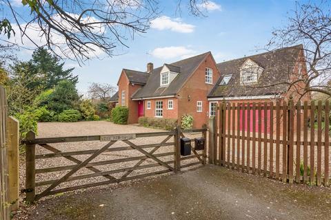 Red House Coach Drive, Fladbury, Pershore, WR10 2QN
