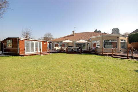 77 Elveley Drive, West Ella, Hull, HU10 7RX