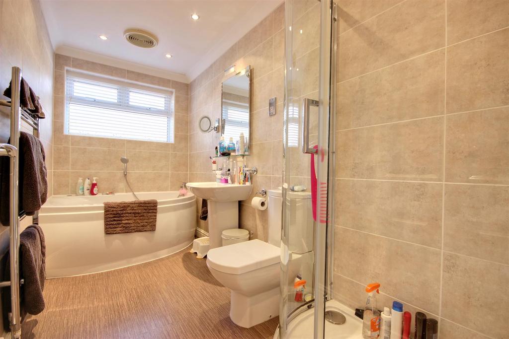 Ensuite Bathroom