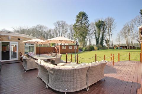 77 Elveley Drive, West Ella, Hull, HU10 7RX