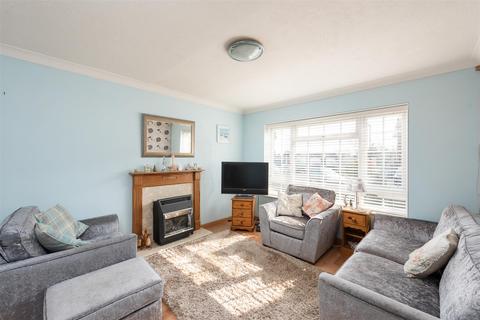 5 Coniston Close, Sompting, Lancing, BN15 9SA