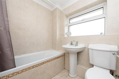 5 Coniston Close, Sompting, Lancing, BN15 9SA