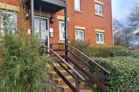 2 bedroom apartment for sale - 136 Leominster Road