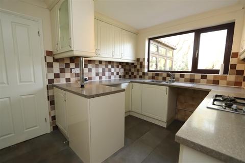 13 Tomlyns Close, Hutton, Brentwood, CM13 1PU
