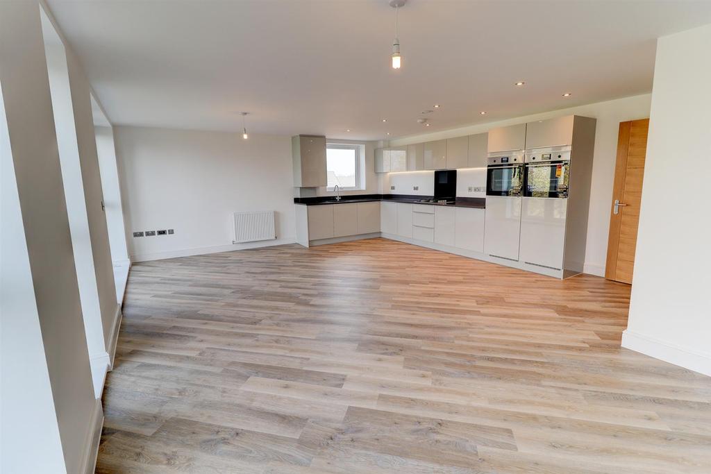 Open Plan Living/Kitchen/Dining
