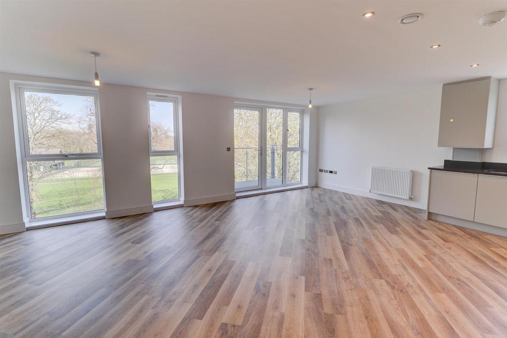 Open Plan Living/Kitchen/Dining