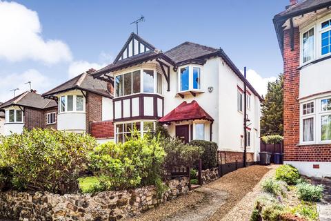 1533 High Road, London, N20 9PP