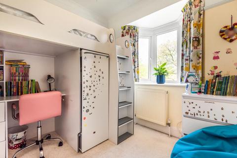 1533 High Road, London, N20 9PP