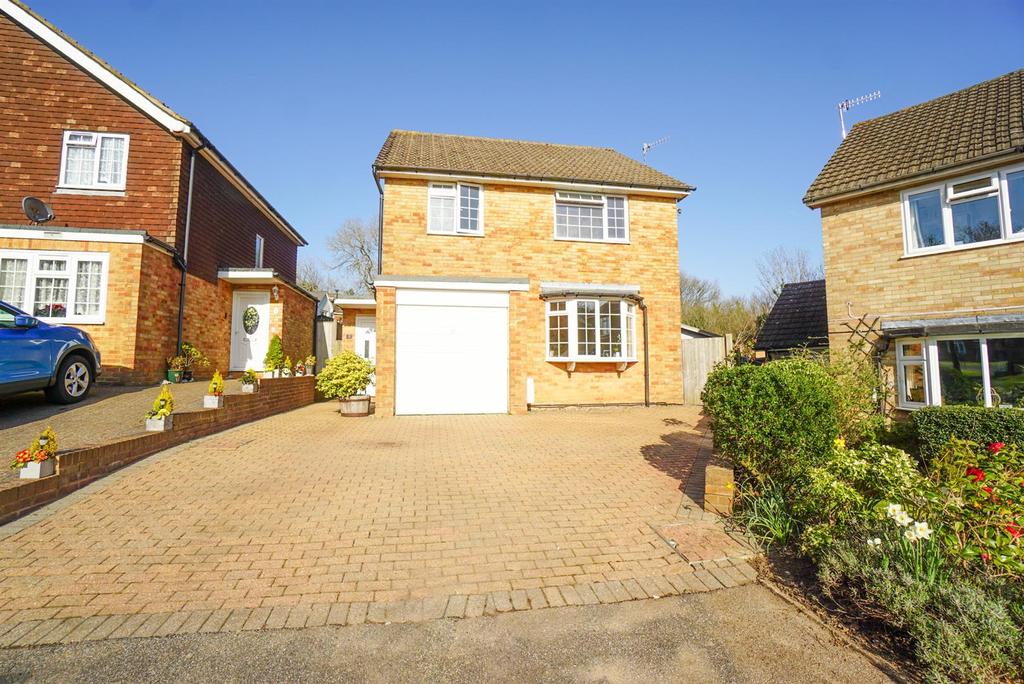 Heathfield Close, Hastings 4 bed detached house for sale £380,000