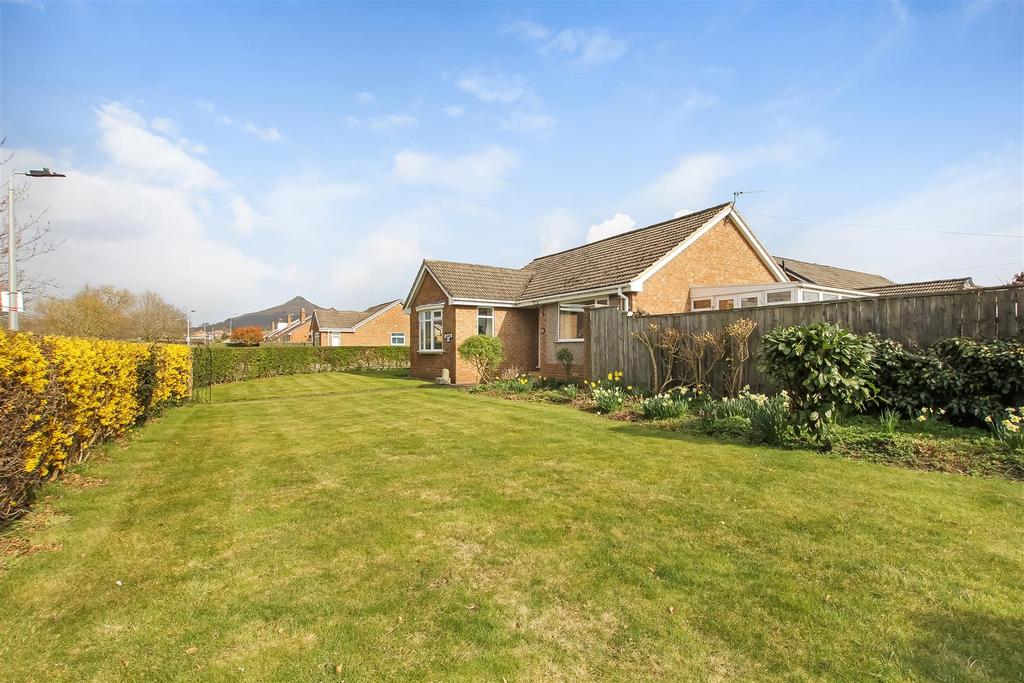 Guisborough Road, Great Ayton... 2 bed detached bungalow £335,000