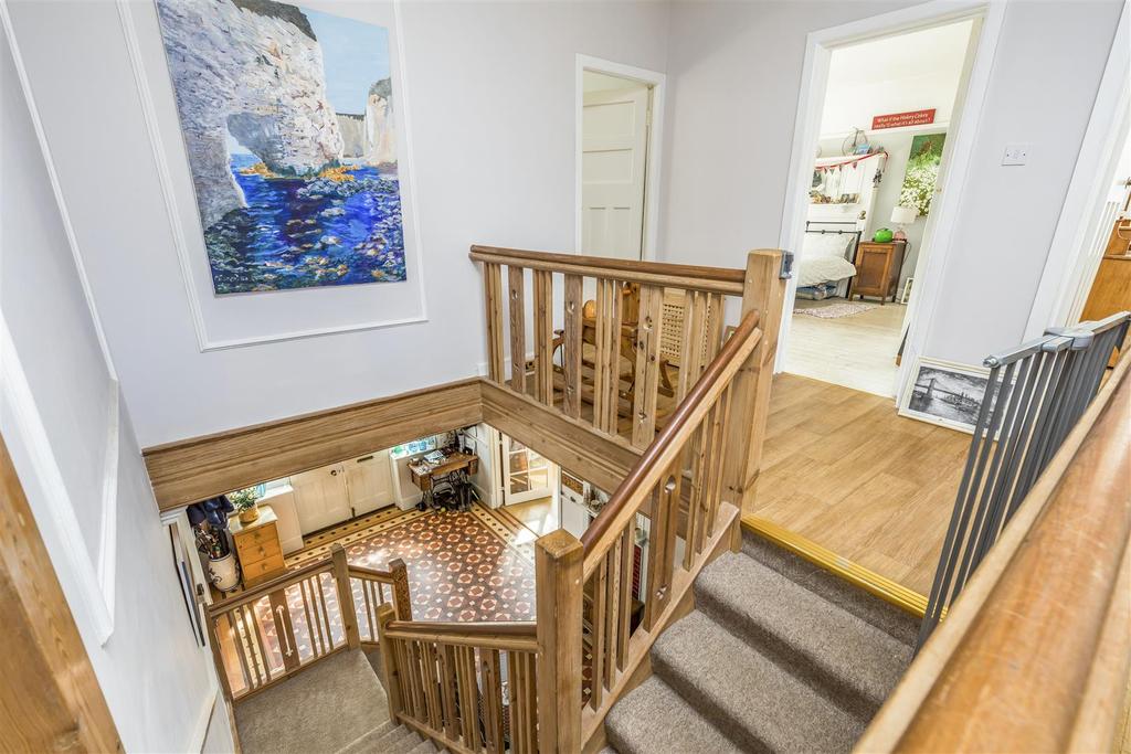 5 Grasmere Rd, BH5 1 LS-Portico Marketing-Saxe Coburg