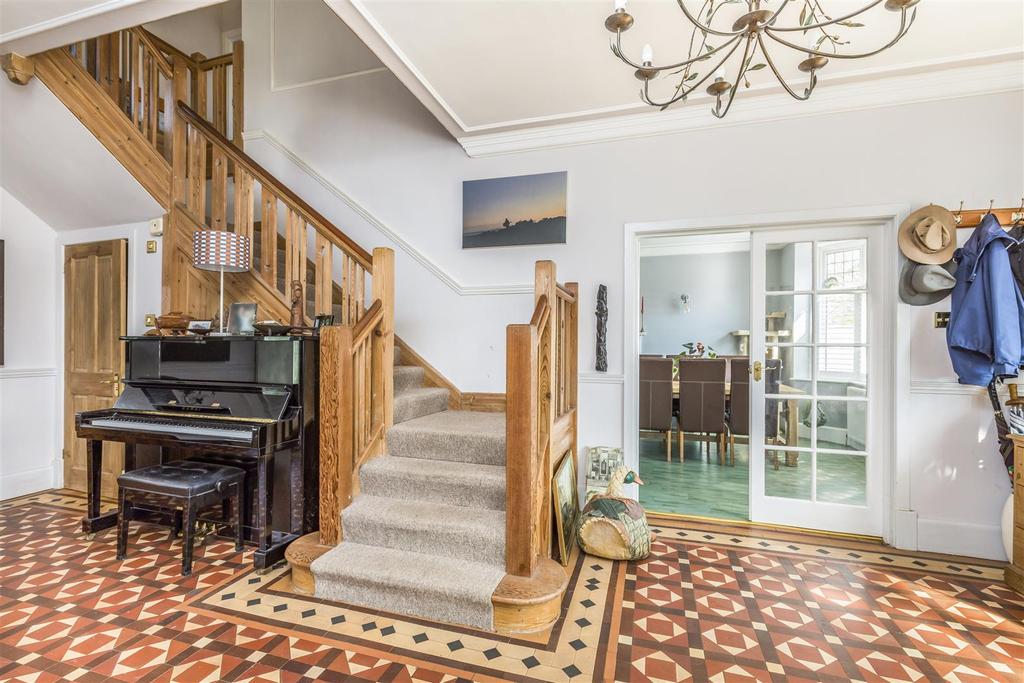 5 Grasmere Rd, BH5 1 LS-Portico Marketing-Saxe Coburg