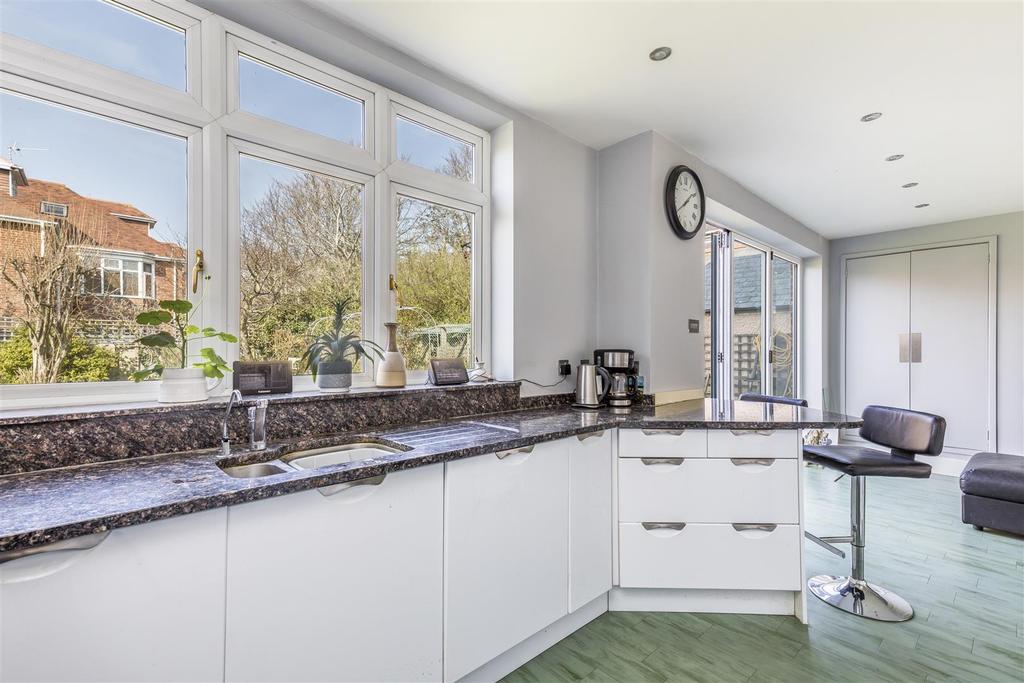 5 Grasmere Rd, BH5 1 LS-Portico Marketing-Saxe Coburg