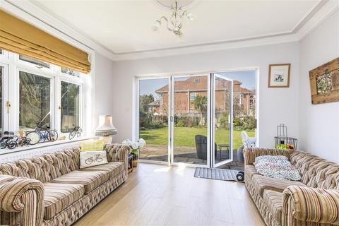 5 Grasmere Road, Bournemouth, BH5 1LS