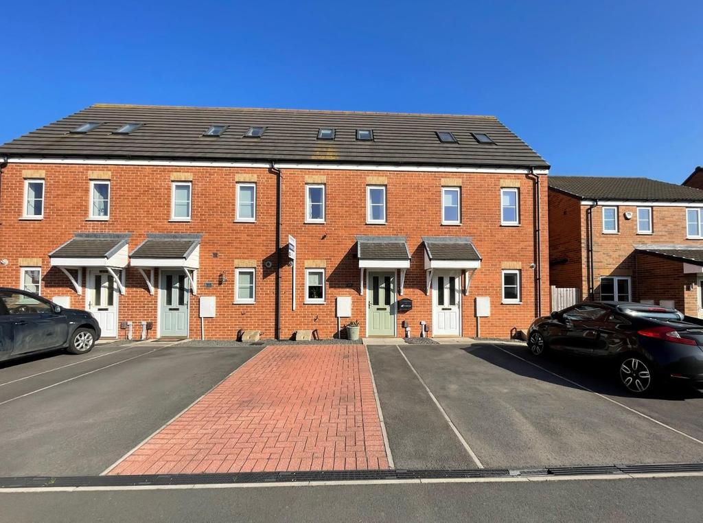 Vickers Lane, Seaton Carew, Hartlepool 3 bed terraced house £130,000