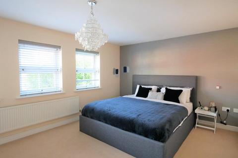 82 Cae Canol, Penarth, CF64 3RL