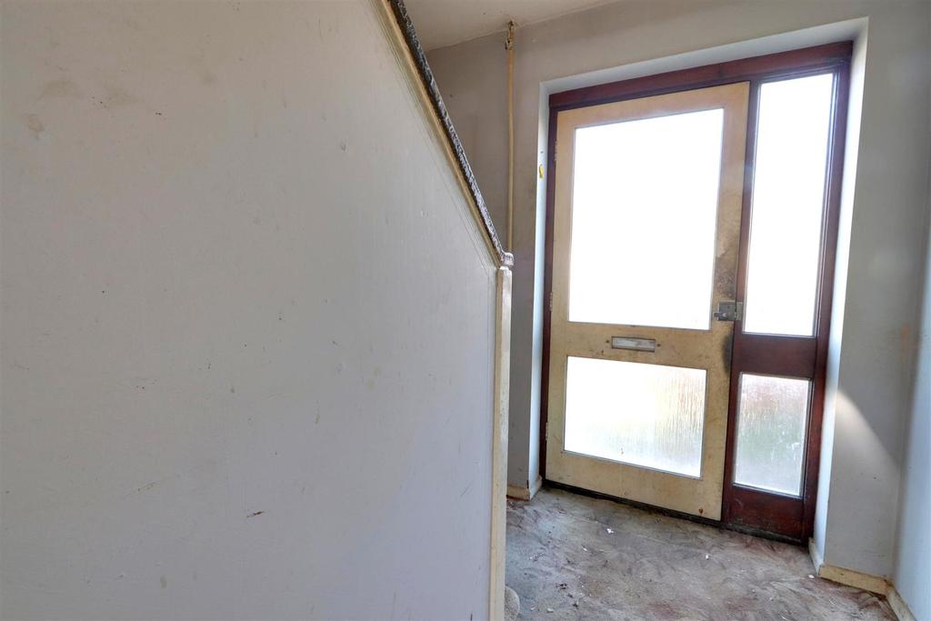 Stratton Road, Saltford, Bristol 2 bed end of terrace house £270,000