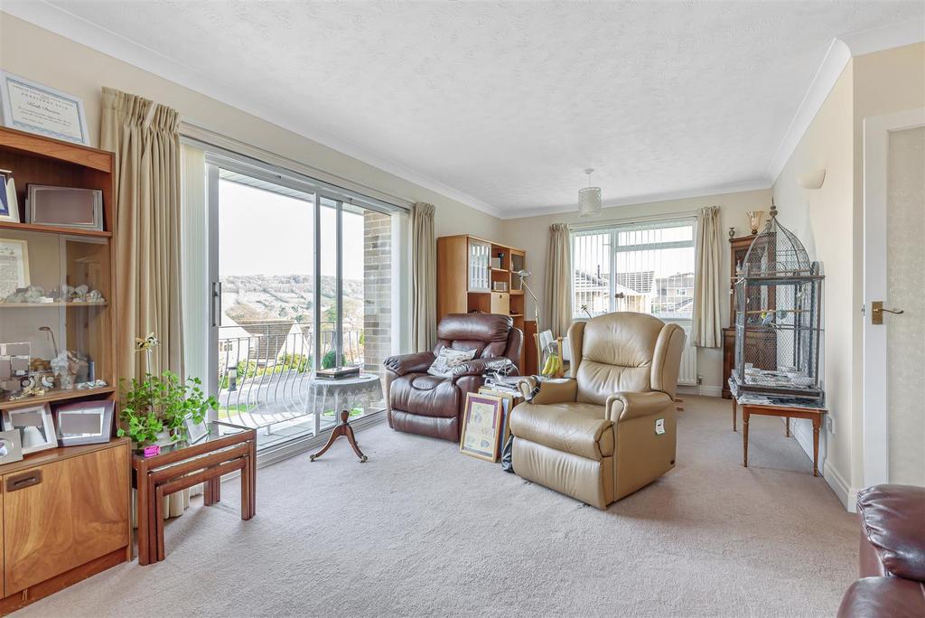 Balfours, Sidmouth 3 bed apartment £300,000