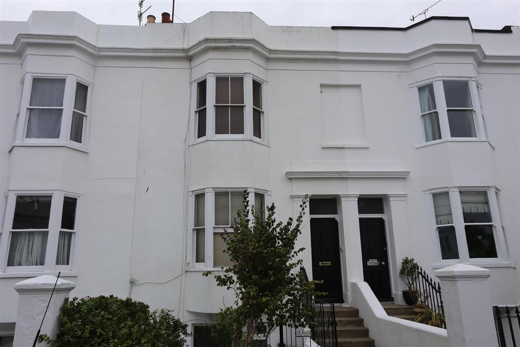 Osborne Villas, Hove 1 bed flat £900 pcm (£208 pw)