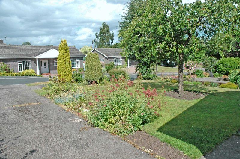 Grange Park, Whitchurch, RossOnWye 2 bed detached bungalow £185,000