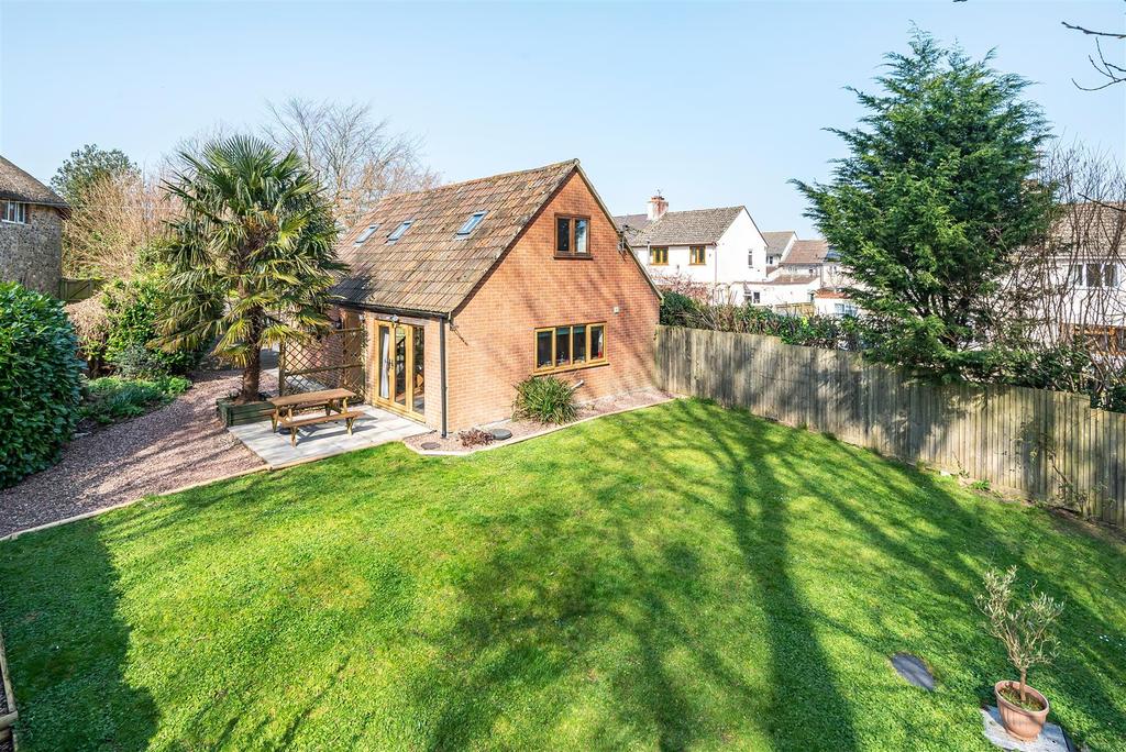 Hazel Lodge - Rear