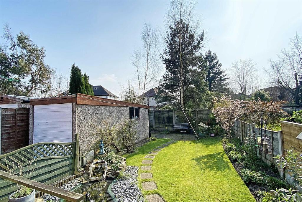 Langham Grove, Timperley 3 bed semidetached house £375,000