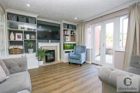 36 Churchfields Road, Long Stratton, Norwich, NR15 2WH