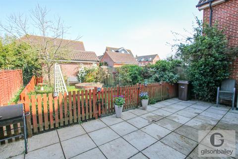 36 Churchfields Road, Long Stratton, Norwich, NR15 2WH