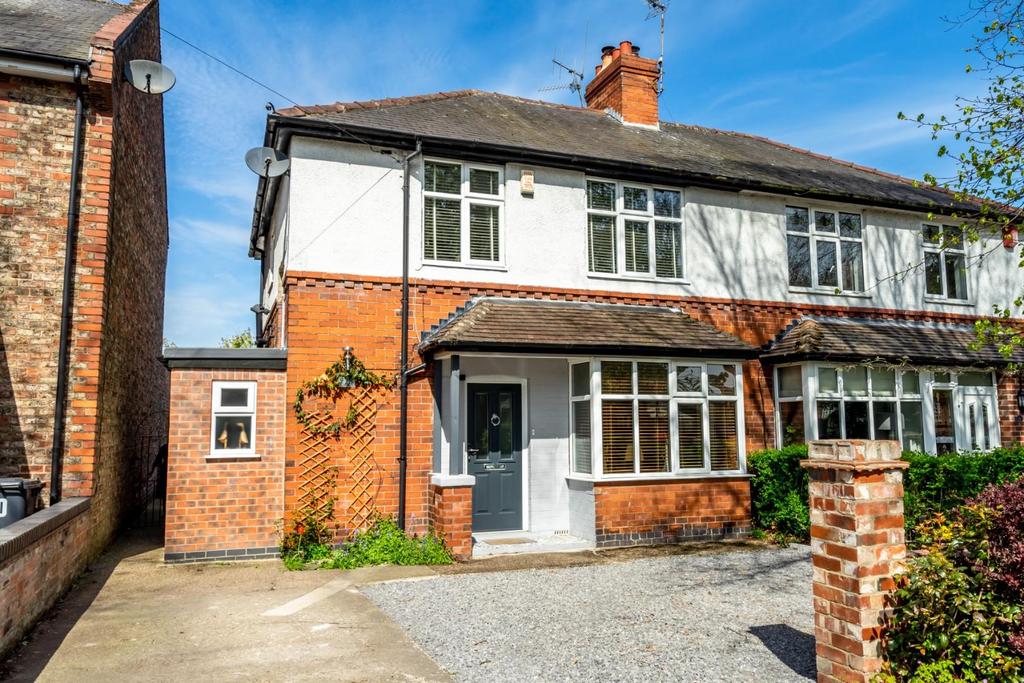 Askham Lane, York 3 bed semidetached house £425,000