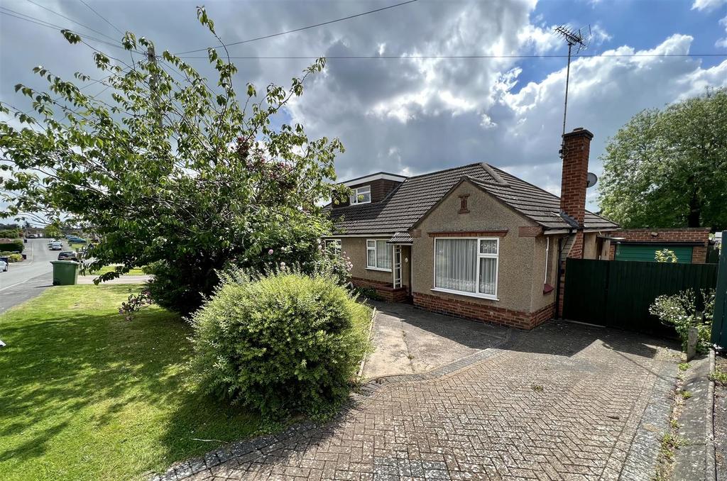 Hammond Way, Market Harborough 2 bed semidetached bungalow £280,000