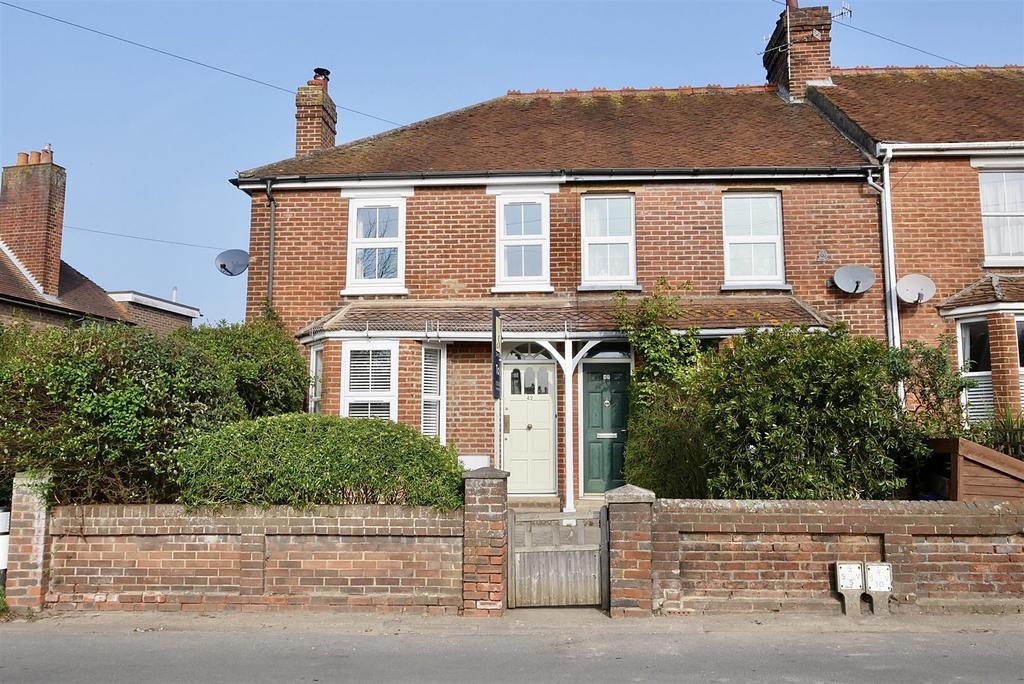 Ford Road., Arundel 3 bed terraced house £1,350 pcm (£312 pw)