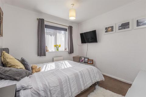 23 Brookhurst Road, Addlestone, KT15 1LP
