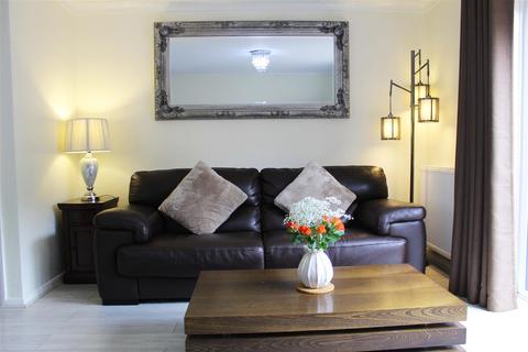 28 Aveling Close, Purley, CR8 4DW