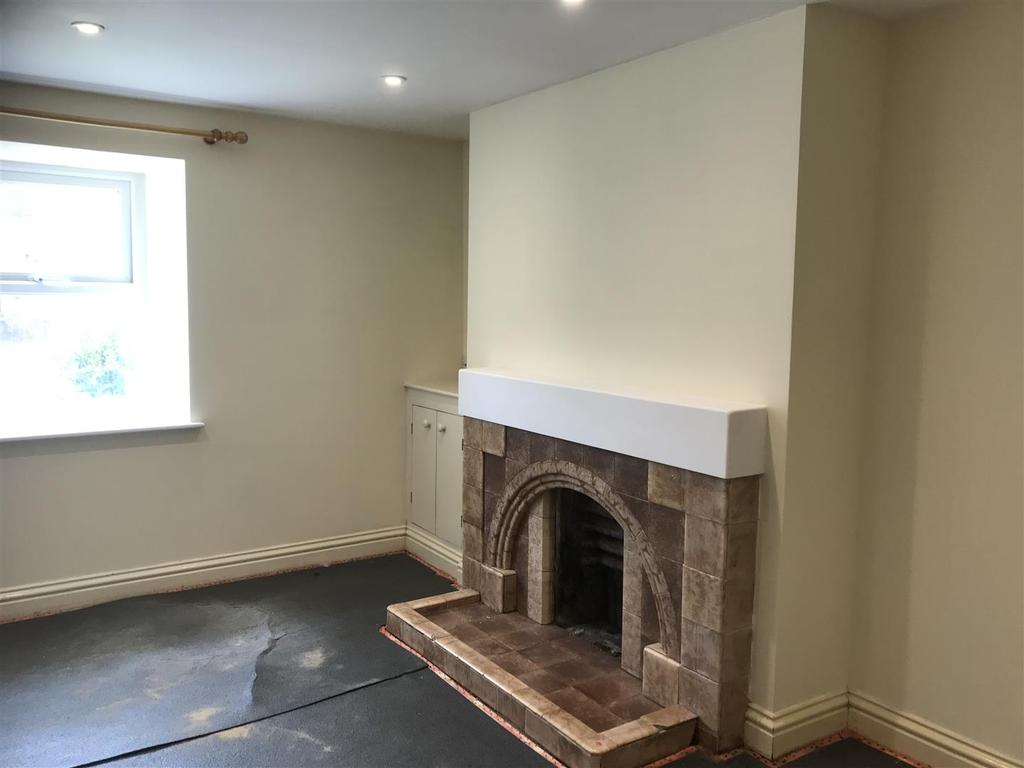 College Street, Camborne 2 bed cottage £190,000