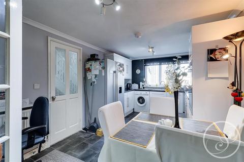 38 Carlton View, Leeds, LS7 1NS