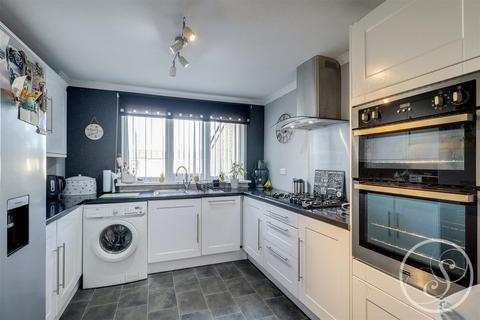 38 Carlton View, Leeds, LS7 1NS