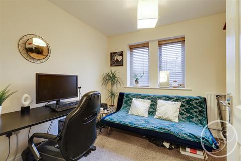 21 Chancel Square, Meanwood, Leeds, LS6 4FG
