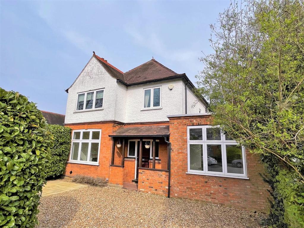 Sandford Road, Bromley, BR2 4 bed detached house £1,000,000