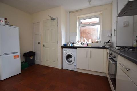 5 bedroom semi-detached house to rent - Wakefield Road, Norwich