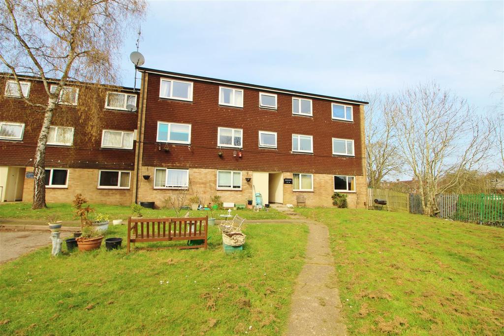 Holyrood Crescent, St. Albans 1 bed house £1,000 pcm (£231 pw)