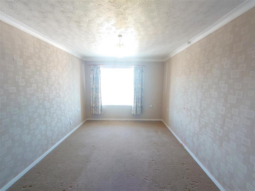 Living Room b.jpg