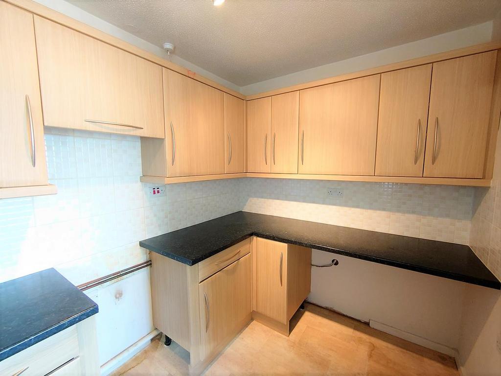 Kitchen b.jpg