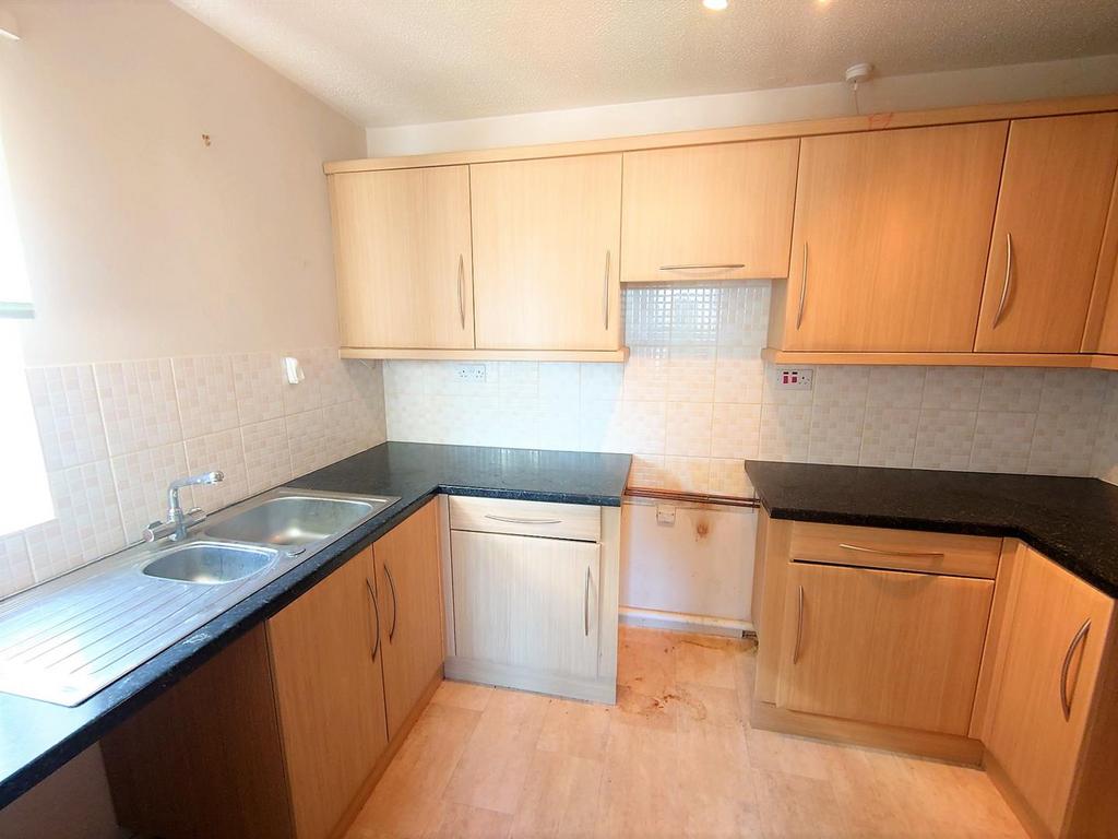 Kitchen c.jpg