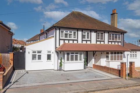 2 Horsley Close, Epsom, KT19 8HB