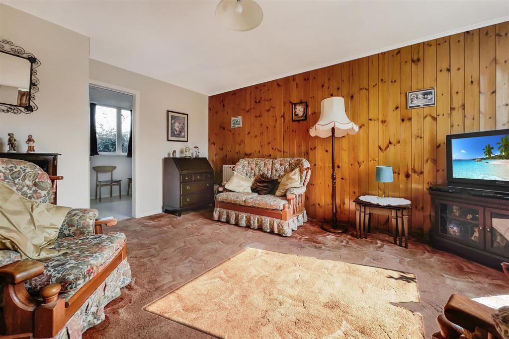 Brewster Close, Coventry 2 bed terraced house £165,000