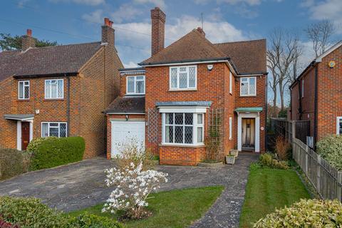 59 The Spinney, Epsom, KT18 5QX