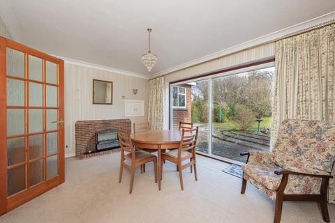 59 The Spinney, Epsom, KT18 5QX