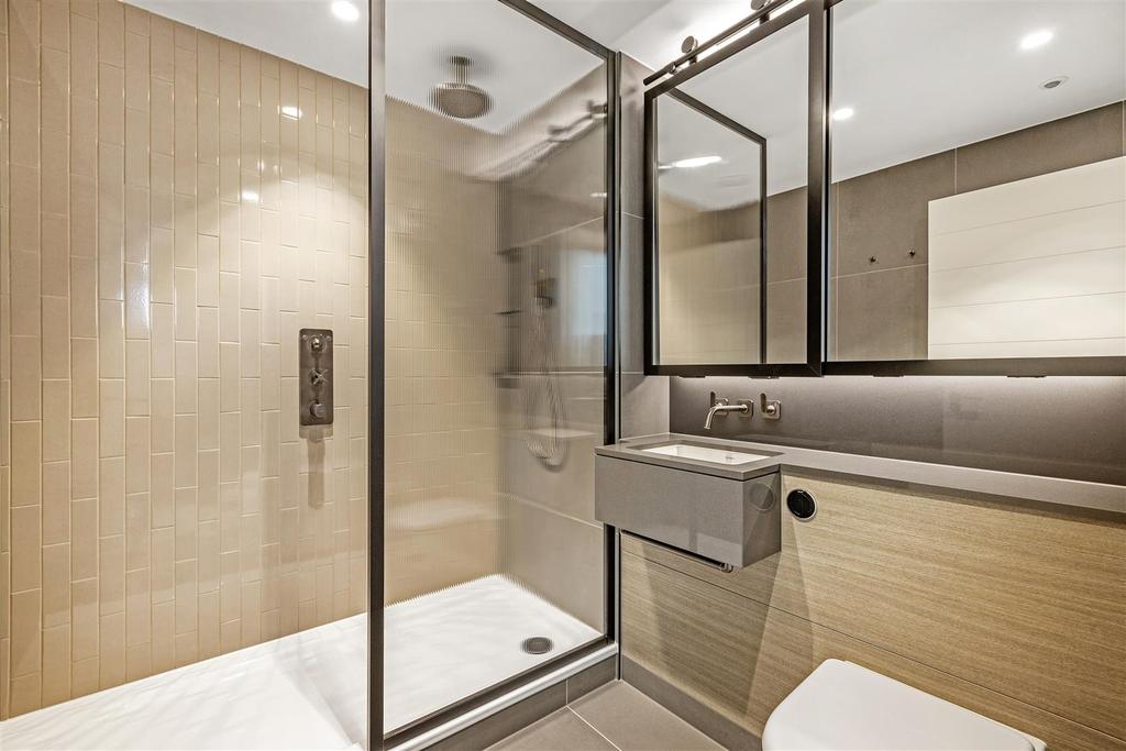 Shower room.jpg